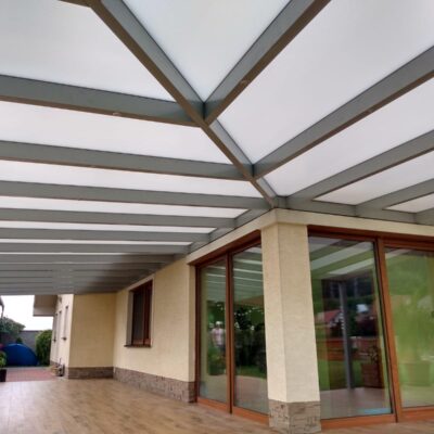Pergola s pevnou strechou – realizácia Laboro, Košice a východné Slovensko