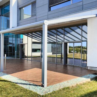 Pergola s pevnou strechou – realizácia Laboro, Košice a východné Slovensko