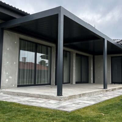 Pergola s pevnou strechou – realizácia Laboro, Košice a východné Slovensko